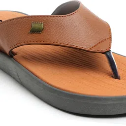 bfoot Men Flip Flops image 4
