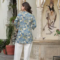 deepyog Women Floral Print Viscose Rayon Straight Kurta image 2