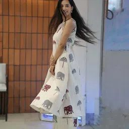 gosriki Women Viscose Rayon Kurti Pant Set image 3