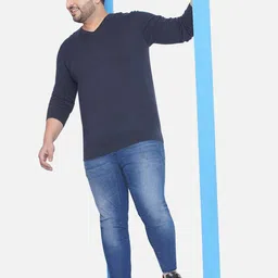 Santonio Plus Size V-Neck Pullover image 4