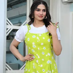 muskan fab Women Black Dungaree image 5