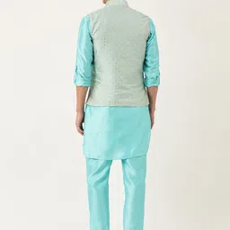 aj dezines Men Silk Blend Kurta Pyjama Set image 3