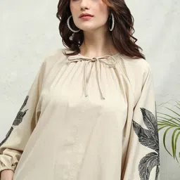 tokyo talkies Casual Puff Sleeves Printed Women Beige Top-picture-12