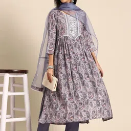 Sangria Women Ethnic Motifs Printed Kurta with Trousers & Dupatta image 1