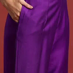 Indo Era Floral Embroidered Pleated Aari Work Liva Kurta With Trousers & Dupatta image 3