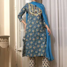 Sangria Blue Ethnic Motifs Printed Cotton Kurta with Trousers & Dupatta image 4