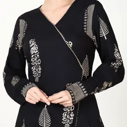 SHOWOFF Women Ethnic Motifs Printed Angrakha Gotta Patti Kurti with Sharara & With Dupatta image 3