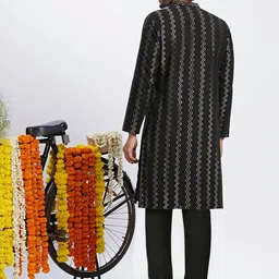 KISAH Geometric Embroidered Regular Pure Cotton Kurta With Churidar image 5