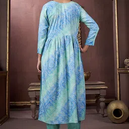 Rujave Bandhani Printed Regular Mirror Work Kurta with Trousers & Dupatta image 3