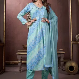 Rujave Bandhani Printed Regular Mirror Work Kurta with Trousers & Dupatta image 2