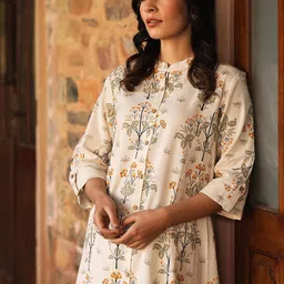 AMIRAS INDIAN ETHNIC WEAR Floral Printed A-Line Kurta image 2