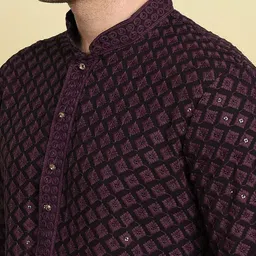 SWAGG INDIA Men Geometric Embroidered Thread Work Kurta image 3