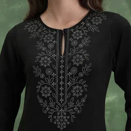 Vishudh Yoke Design Round Neck Straight Kurta image 2