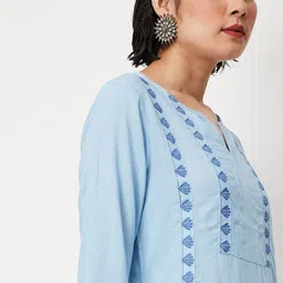 max Floral Embroidered Thread Work Kurta image 5