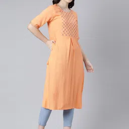 Souchii Geometric Yoke Design Kurta image 3