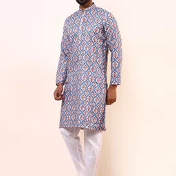 Satwaa Men Geometric Printed Thread Work Kurta image 2