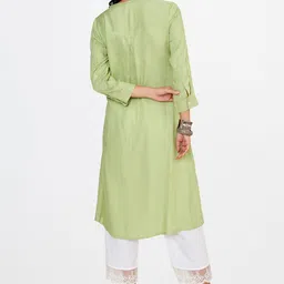 Global Desi V-Neck Thread Work Kurta image 3