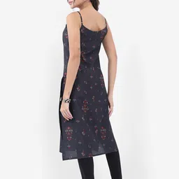 Vishudh Floral Printed Mirror Work Kurta image 4