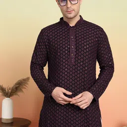 SWAGG INDIA Men Geometric Embroidered Thread Work Kurta image 2