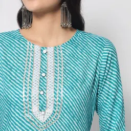 Vastralay Lehariya Dyed Straight Regular Kurta image 3