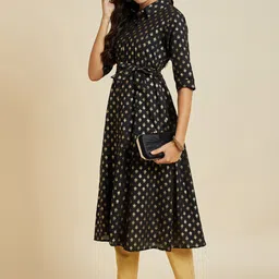 Sangria Ethnic Motifs Printed Shirt Collar Tie-Ups Cotton A-line Kurta image 5