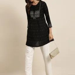 KALINI Geometric Printed Kurti image 5