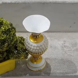 onneyretail Iron Vase image 2