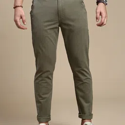 The Roadster Lifestyle Co. Men Olive Green Relaxed Slim-Fit Mid-Rise Chinos-image-91