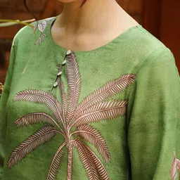 QISSA Round Neck Floral Printed Straight Pure Cotton Kurti with Trouser & Dupatta image 5