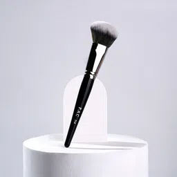 PAC Blush Brush - 214 image 5