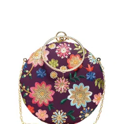 ARTKLIM Embroidered Box Clutch image 2