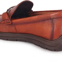 carlton london Men's Textured Leather Loafers with Cushioned EVA Comfort Sole Loafers For Men image 5
