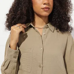 roadster Women Oversized Fit Self Design Casual Shirt image 2