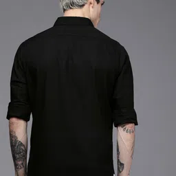 wrogn Men Regular Fit Solid Casual Shirt image 5