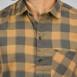hems trends Men Regular Fit Checkered Spread Collar Casual Shirt image 4