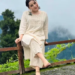 preetifashion Women Cotton Blend Kurta Pant Set image 1