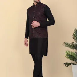 kraft india Men Silk Blend Kurta Pyjama Ethnic Jacket Set image 1