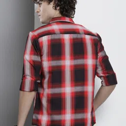 the indian garage co. Men Slim Fit Checkered Spread Collar Casual Shirt image 4