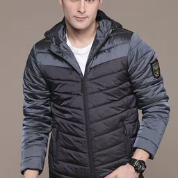 roadster Men Colorblock Padded Jacket-picture-17