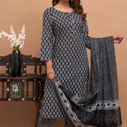 divastri Women Pure Cotton Kurta Pant Dupatta Set image 3