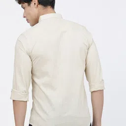 the indian garage co. Men Regular Fit Solid Spread Collar Casual Shirt image 4