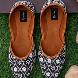 quikni Women Flats Sandal image 2