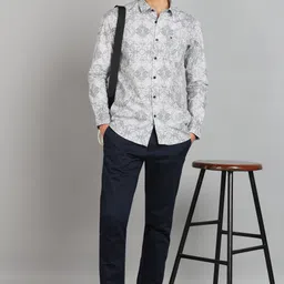 killer Men Slim Fit Printed Casual Shirt image 2