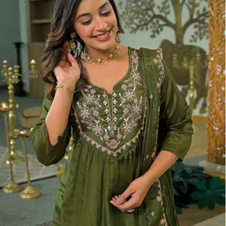 skylee Women Cotton Blend Kurta Pant Dupatta Set-picture-19