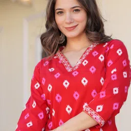Women Floral Print Pure Cotton Straight Kurta-image-2