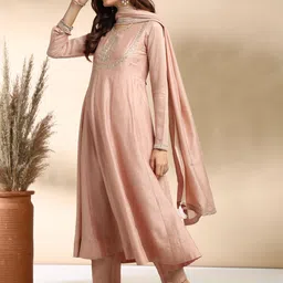 mokosh Women Silk Blend Kurta Pant Dupatta Set image 2