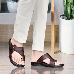 zirsq Men Slippers image 1