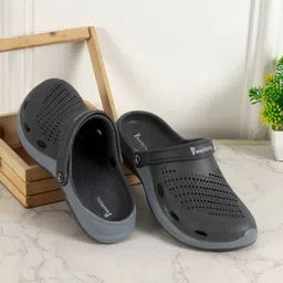 smoothlite Men Clogs Sandal image 5