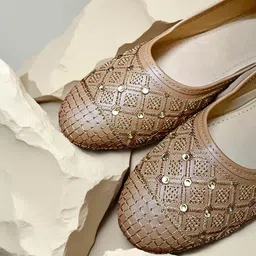 trendy feet Latest new model stylish fancy trendy comfortable stylishfor ladies Jutis For Women image 2