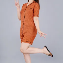 mintmarie Women Top & Shorts Set Brown Printed image 3